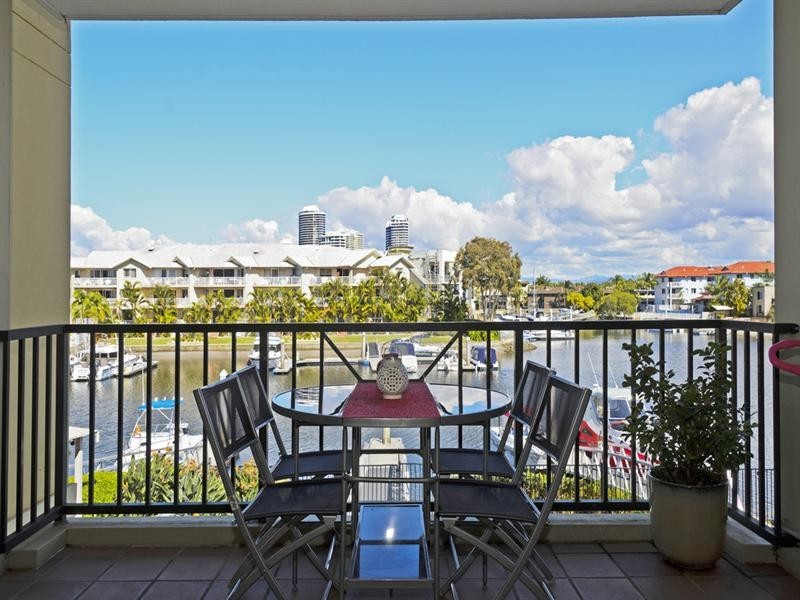 14/14-18 Jennifer Avenue, Runaway Bay QLD 4216