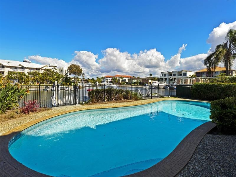 14/14-18 Jennifer Avenue, Runaway Bay QLD 4216