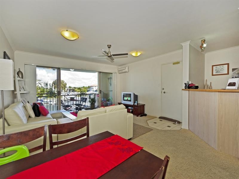 14/14-18 Jennifer Avenue, Runaway Bay QLD 4216