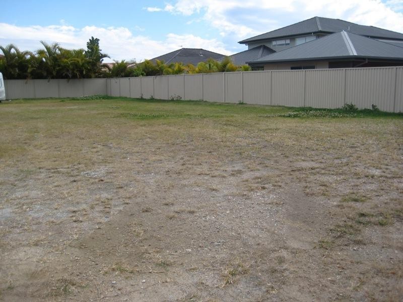 8 Torrevella Vista, Coombabah QLD 4216