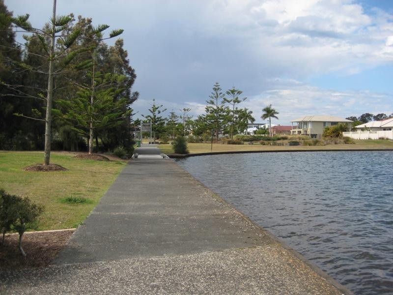 8 Torrevella Vista, Coombabah QLD 4216