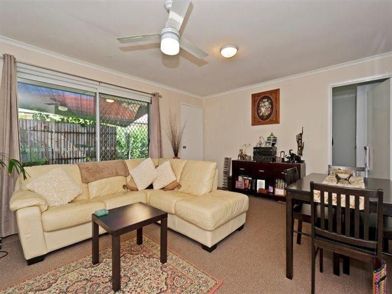 2/37 Milton Avenue, Paradise Point QLD 4216