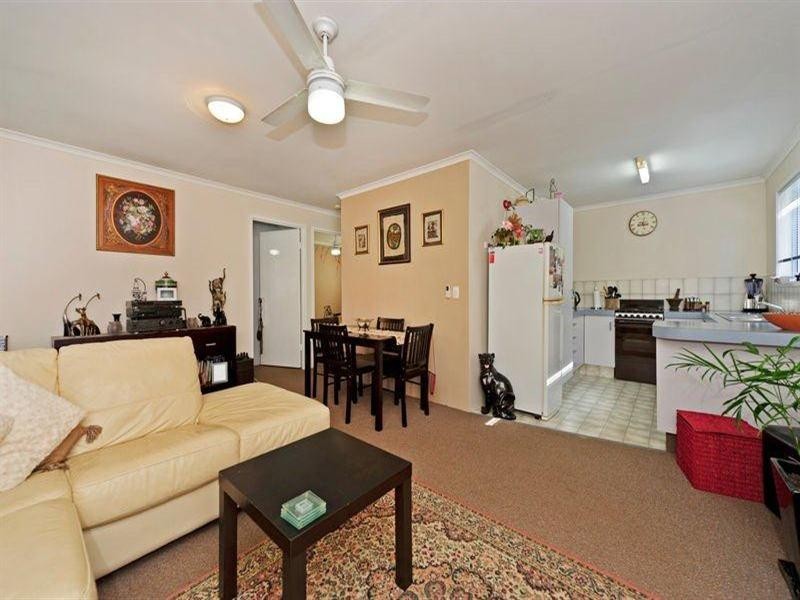2/37 Milton Avenue, Paradise Point QLD 4216