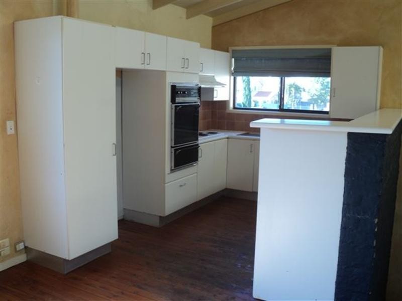 166 Stanhill Drive, Chevron Island QLD 4217