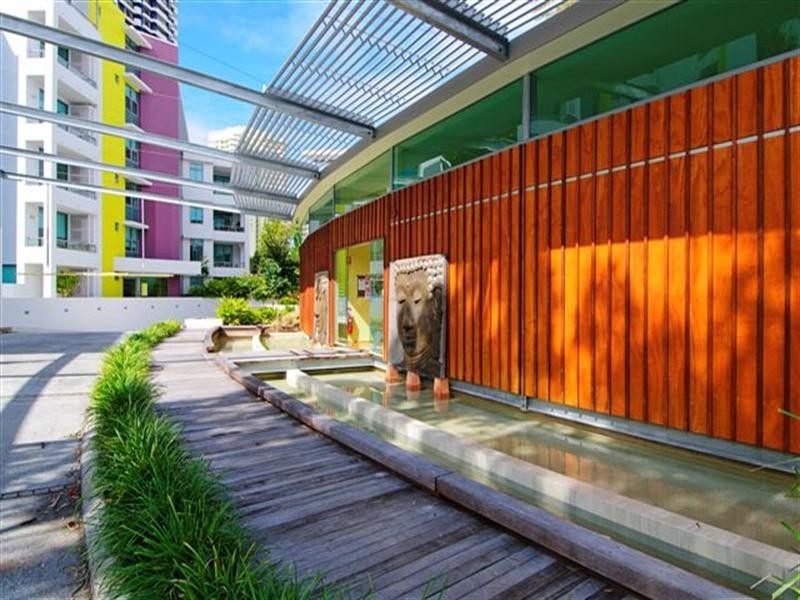 9T/28 Bayview Street, Runaway Bay QLD 4216
