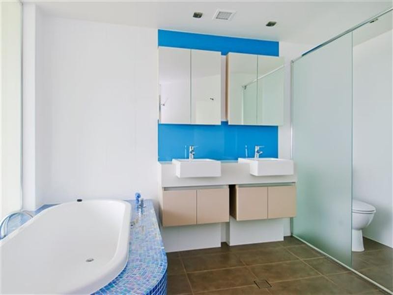9T/28 Bayview Street, Runaway Bay QLD 4216