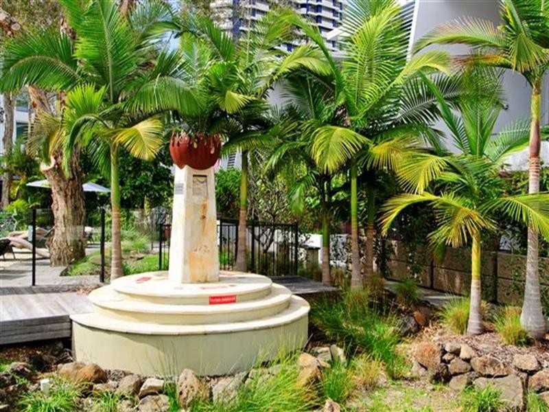 9T/28 Bayview Street, Runaway Bay QLD 4216