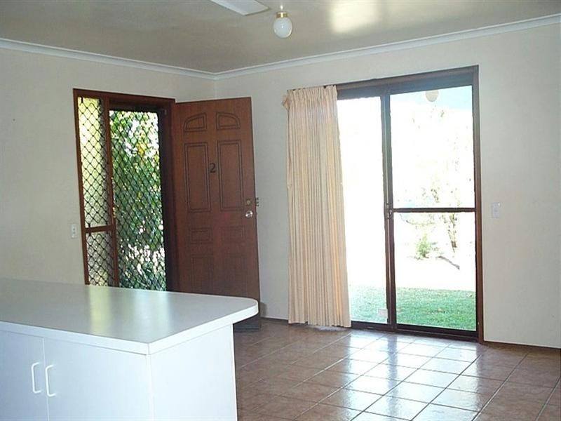 2/2 Mace Court, Labrador QLD 4215