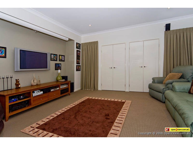 39 Highcrest Circuit, Molendinar QLD 4214