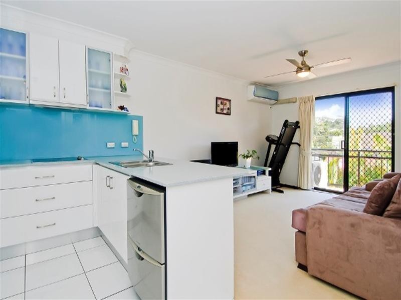 23/10 Bath Street, Labrador QLD 4215