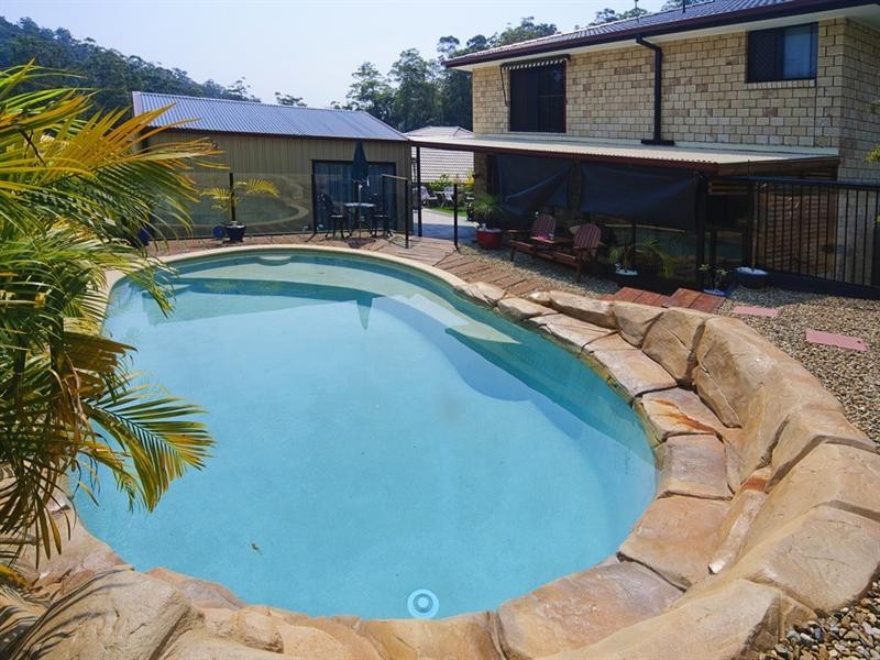 89 Roberts Drive, Maudsland QLD 4210