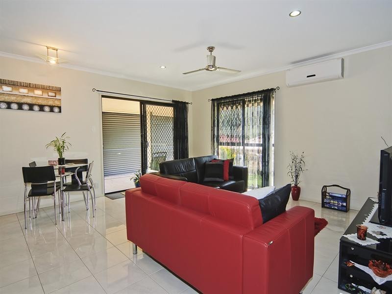 89 Roberts Drive, Maudsland QLD 4210