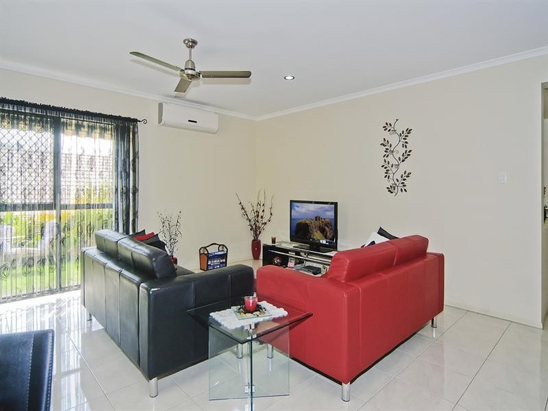 89 Roberts Drive, Maudsland QLD 4210