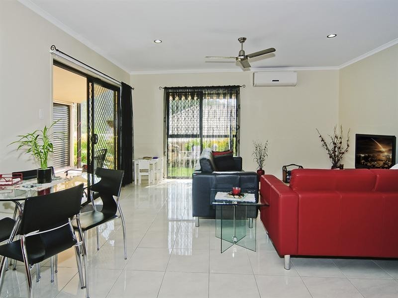 89 Roberts Drive, Maudsland QLD 4210