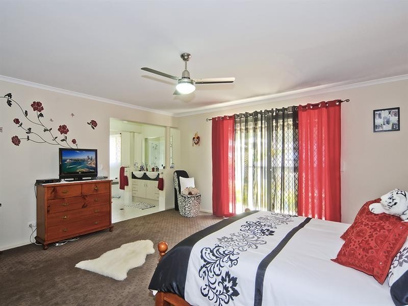 89 Roberts Drive, Maudsland QLD 4210