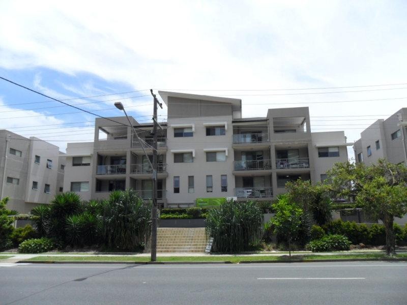 19/12-18 Bayview Street, Runaway Bay QLD 4216