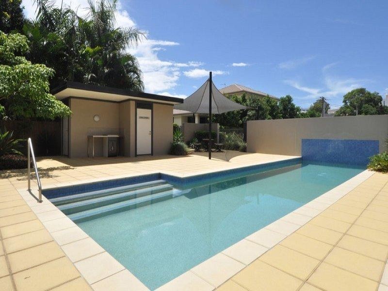 19/12-18 Bayview Street, Runaway Bay QLD 4216