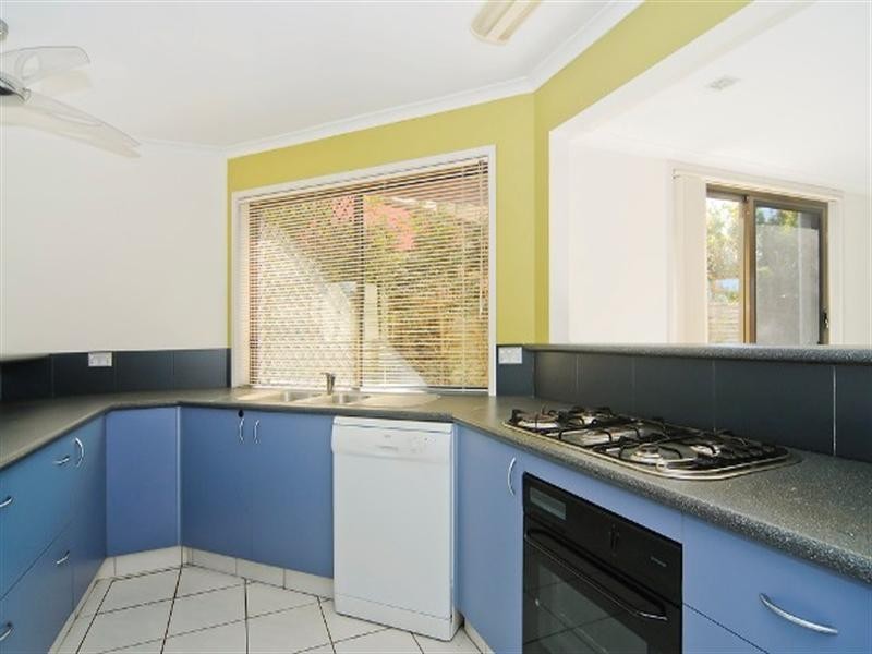 1 and 2/21 Markham Avenue, Runaway Bay QLD 4216