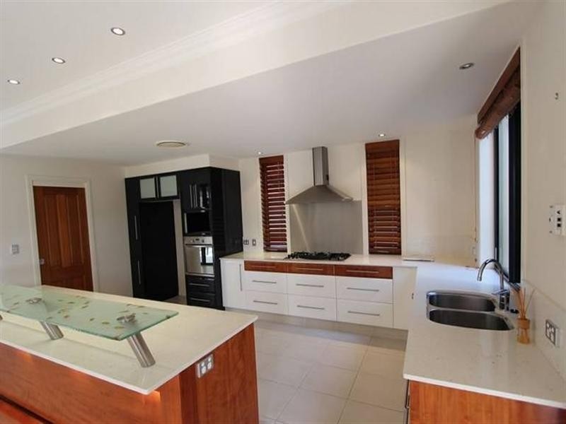 15 King Charles, Sovereign Islands QLD 4216