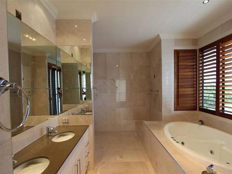 15 King Charles, Sovereign Islands QLD 4216