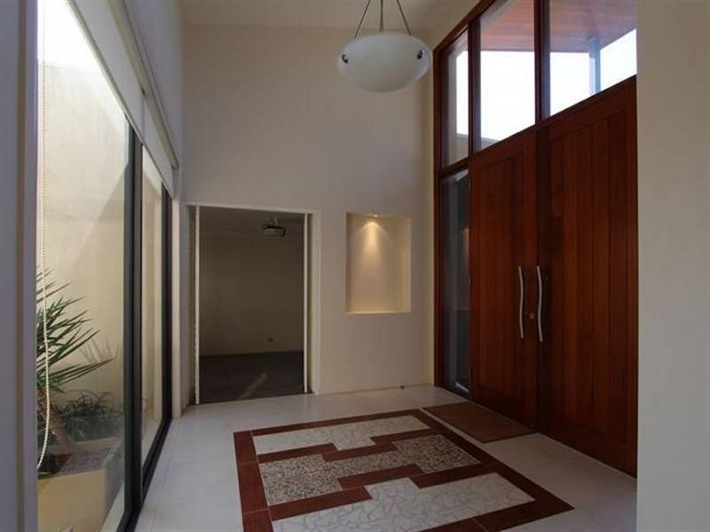 15 King Charles, Sovereign Islands QLD 4216