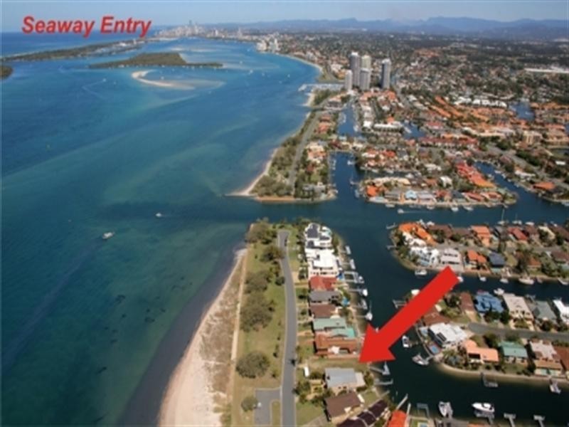 24 Shearwater Esplanade, Runaway Bay QLD 4216