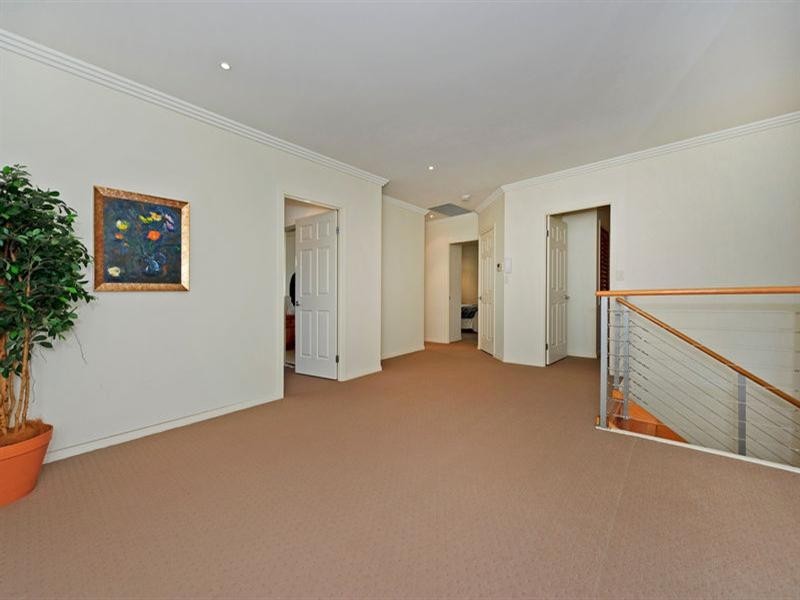 2/1 Oleander Avenue, Biggera Waters QLD 4216