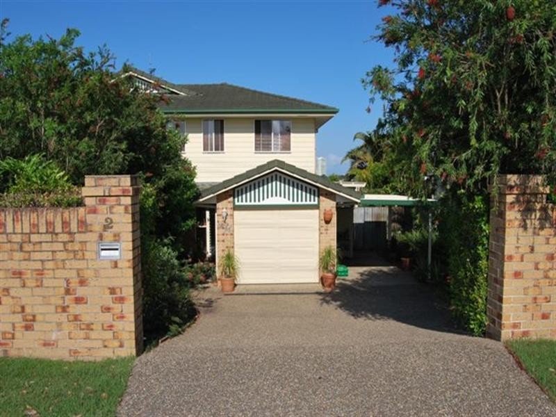 2/475 Pine Ridge Road, Runaway Bay QLD 4216