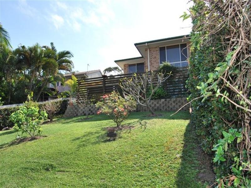 2/475 Pine Ridge Road, Runaway Bay QLD 4216