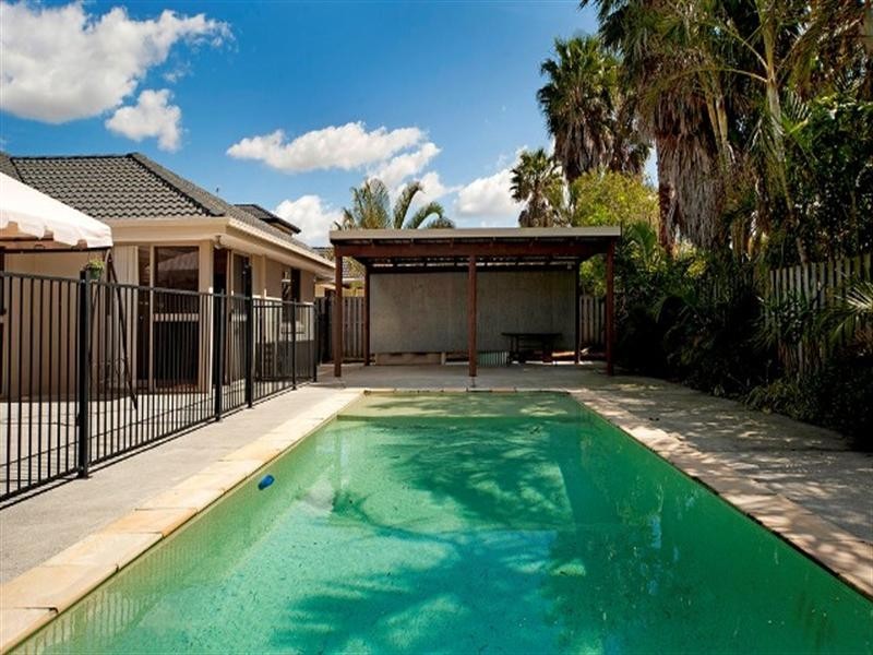 42A Sickle Avenue, Hope Island QLD 4212