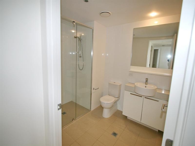 7206/323 Bayview Street, Hollywell QLD 4216