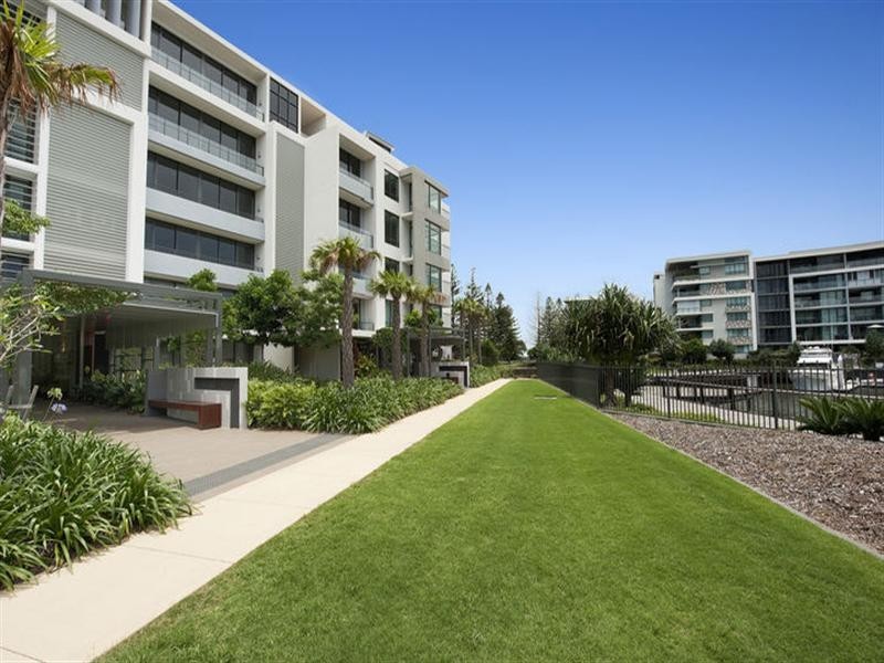 7206/323 Bayview Street, Hollywell QLD 4216