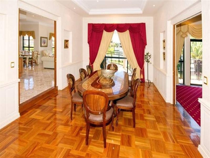 Sovereign Islands QLD 4216