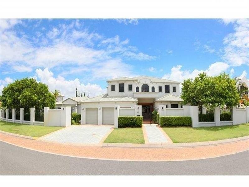 Sovereign Islands QLD 4216