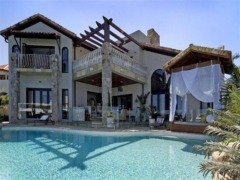 Sovereign Islands QLD 4216