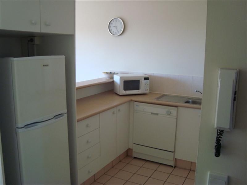 18/12 Whiting Street, Labrador QLD 4215