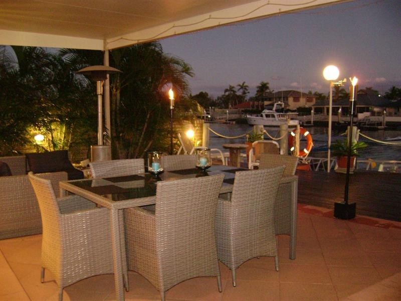 2/8 Markham Avenue, Runaway Bay QLD 4216