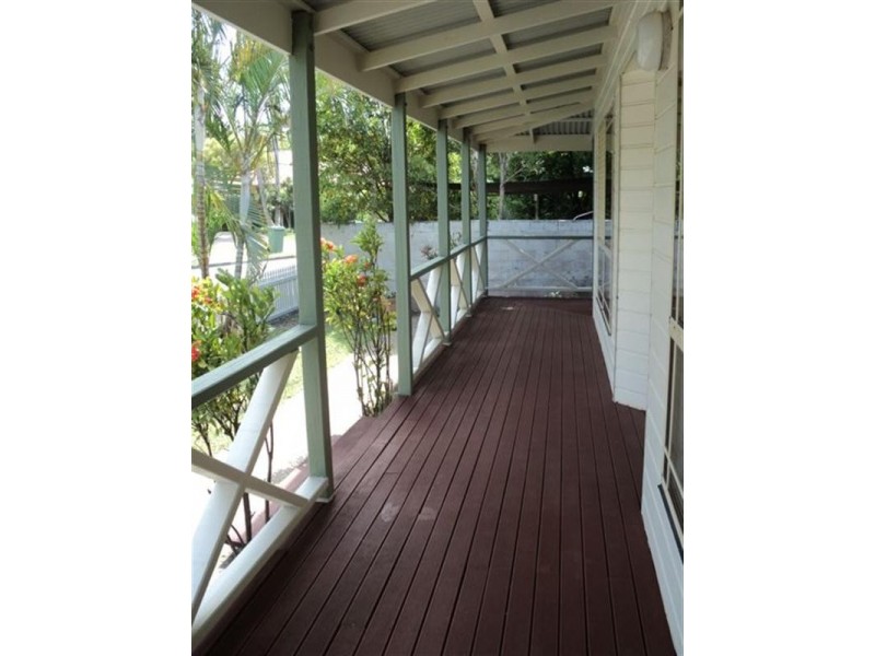 2 Cawthray Street, Biggera Waters QLD 4216