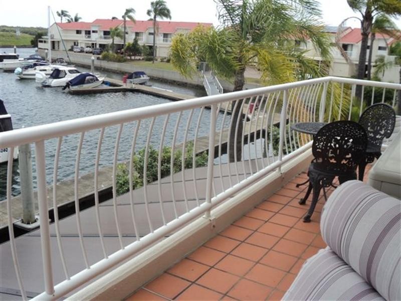 40/81 Boykambil Esplanade, Hope Island QLD 4212