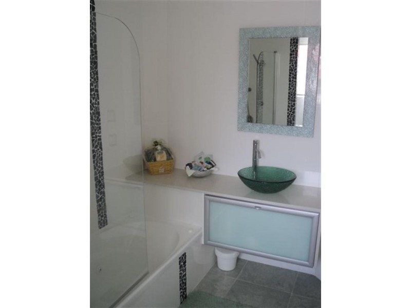 40/81 Boykambil Esplanade, Hope Island QLD 4212