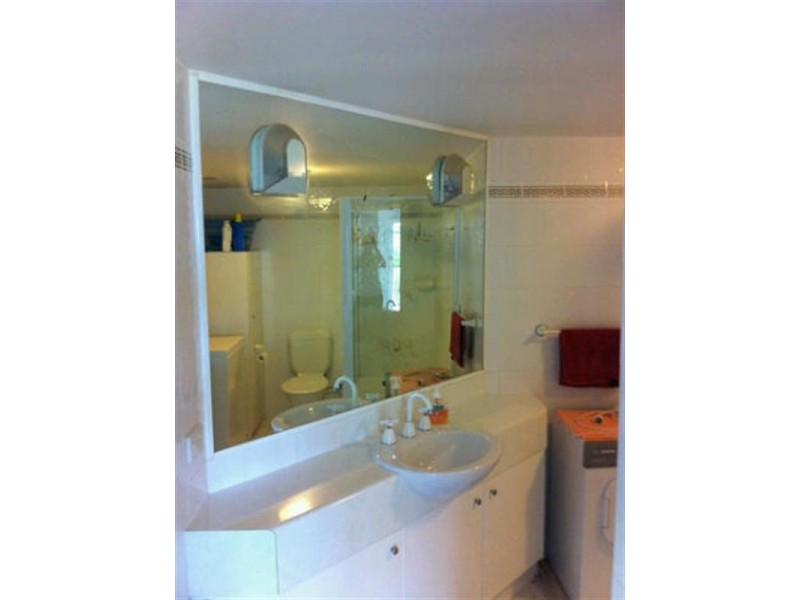 7/20 Canal Avenue, Runaway Bay QLD 4216