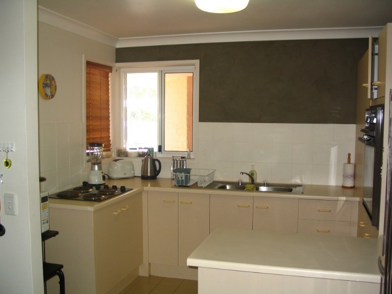 128 Benowa Road, Southport QLD 4215