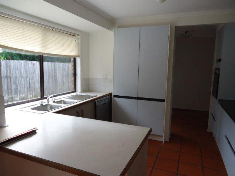 41 Allied Drive, Arundel QLD 4214