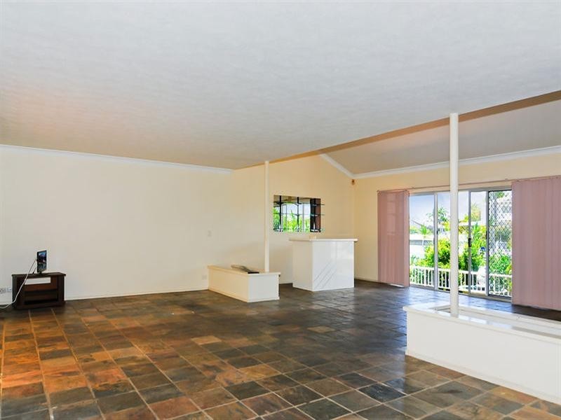 92 Lae Drive, Runaway Bay QLD 4216