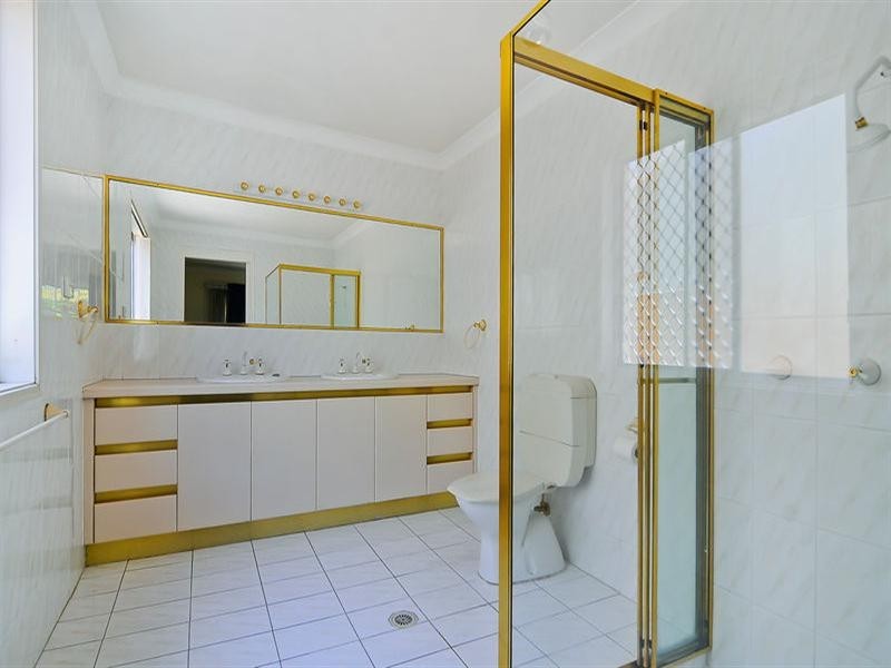 92 Lae Drive, Runaway Bay QLD 4216