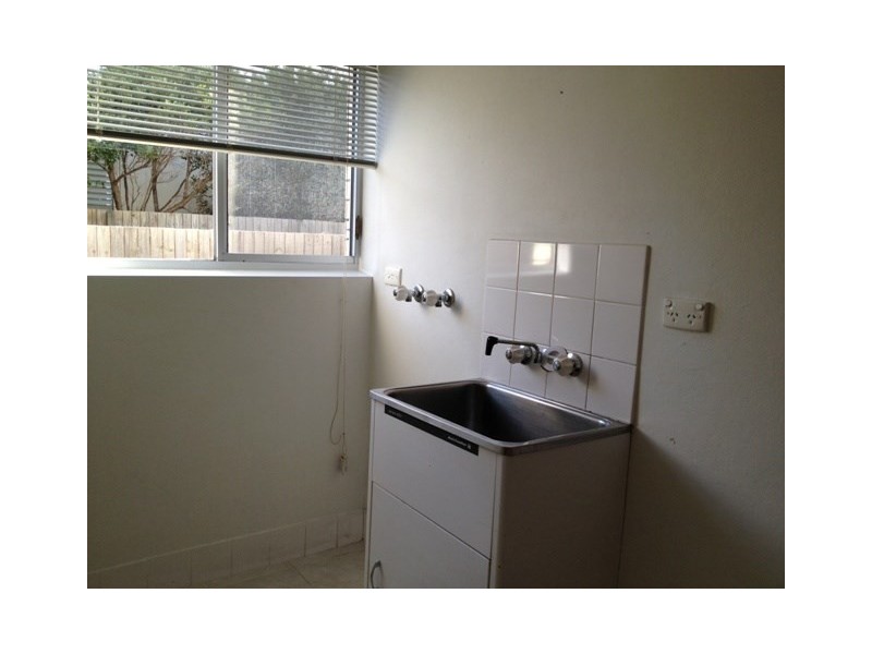 1/216 Marine Parade, Labrador QLD 4215