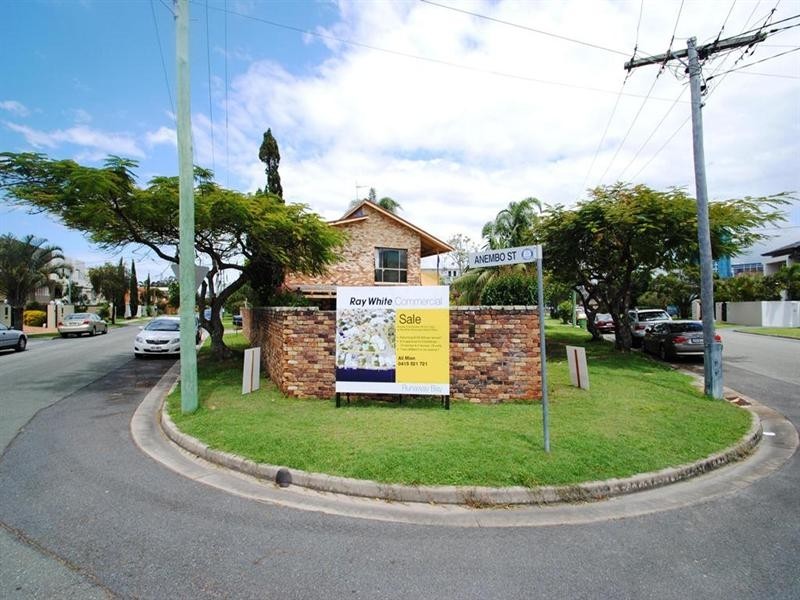 166-174.34-40 Stanhill Dr and Anembo Street, Chevron Island QLD 4217