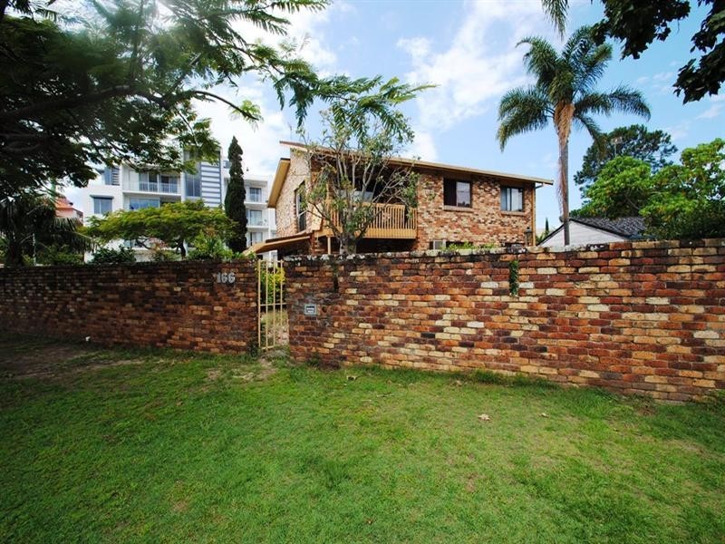 166-174.34-40 Stanhill Dr and Anembo Street, Chevron Island QLD 4217