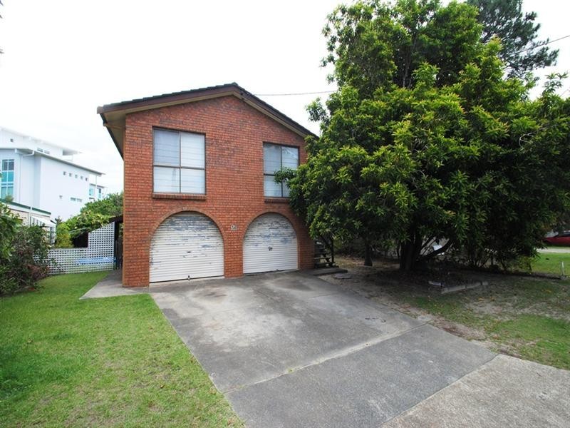 166-174.34-40 Stanhill Dr and Anembo Street, Chevron Island QLD 4217