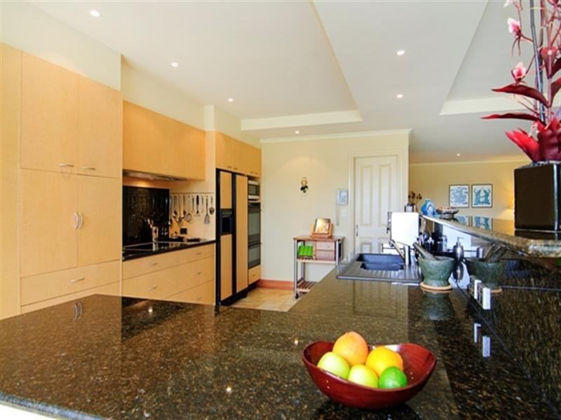 7 Kavieng Crescent, Runaway Bay QLD 4216